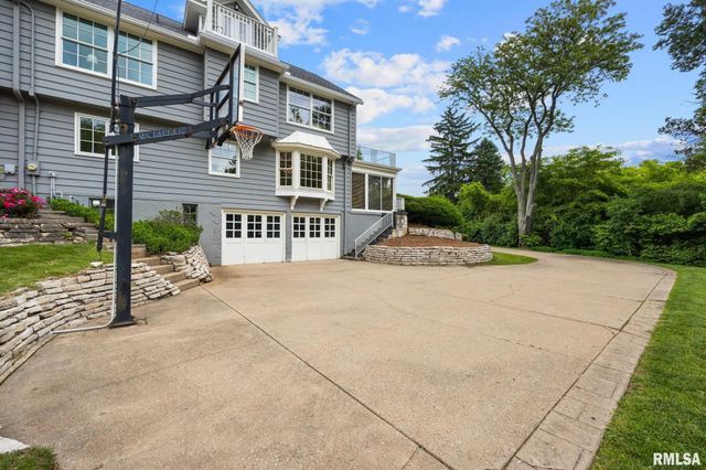 4407 N GRANDVIEW Drive, Peoria Heights, IL 61616