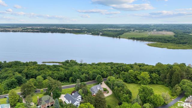 4407 N GRANDVIEW Drive, Peoria Heights, IL 61616