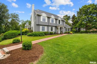 4407 N GRANDVIEW Drive, Peoria Heights, IL 61616