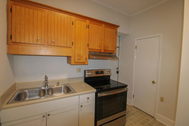 23 Archdale Street E, Charleston, SC 29401