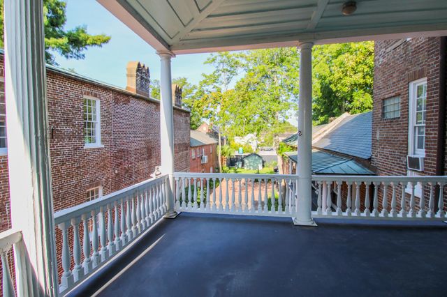 23 Archdale Street E, Charleston, SC 29401