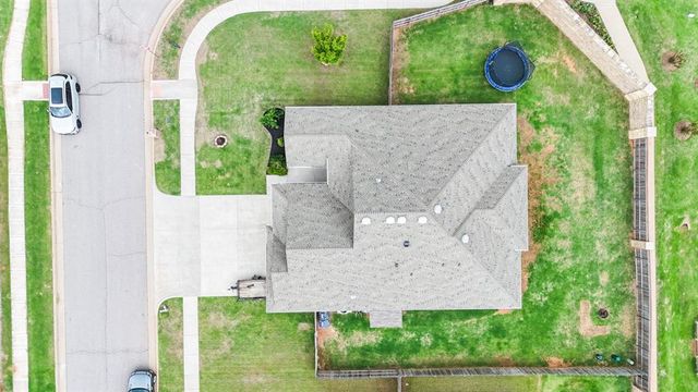 12013 SW 45th Terrace, Mustang, OK 73064