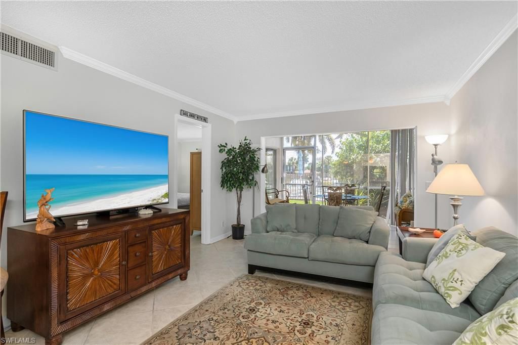 3100 Binnacle DR 104, NAPLES, FL 34103 — exterior
