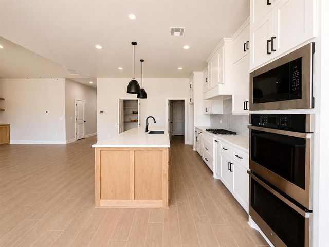 7108 NW 154th Street, Edmond, OK 73013