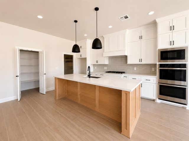 7108 NW 154th Street, Edmond, OK 73013