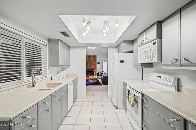 9083 E WINCHCOMB Drive, Scottsdale, AZ 85260