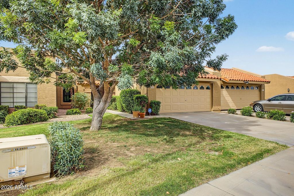 9083 E WINCHCOMB Drive, Scottsdale, AZ 85260 — photo 2