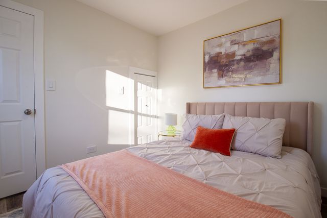 9821 Natoma Avenue, Oak Lawn, IL 60453