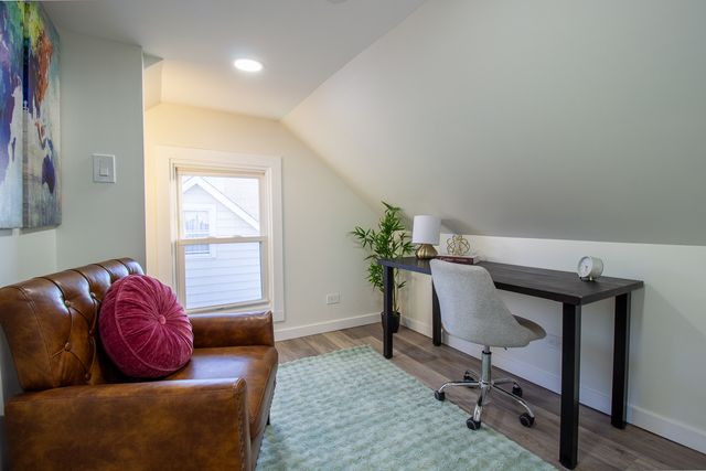 9821 Natoma Avenue, Oak Lawn, IL 60453