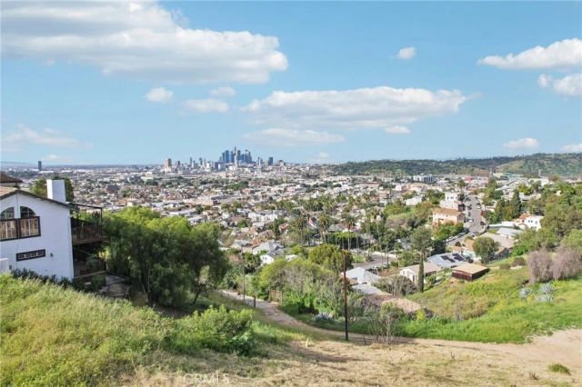 2701 N Thomas, Los Angeles, CA 90031