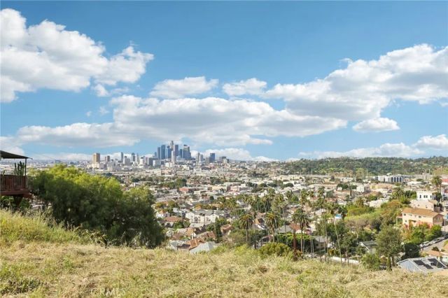 2701 N Thomas, Los Angeles, CA 90031