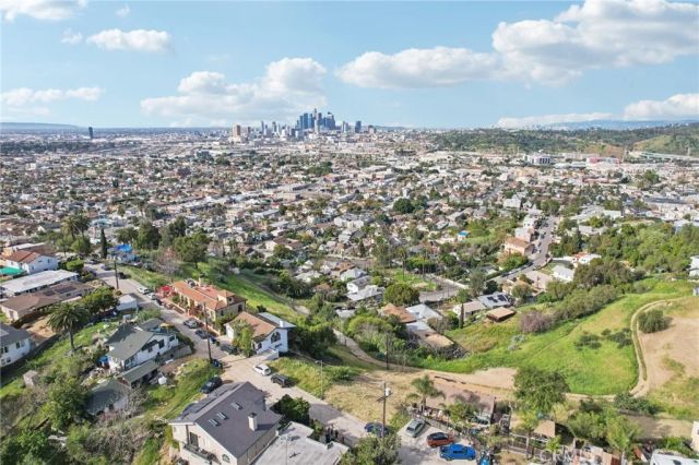 2701 N Thomas, Los Angeles, CA 90031