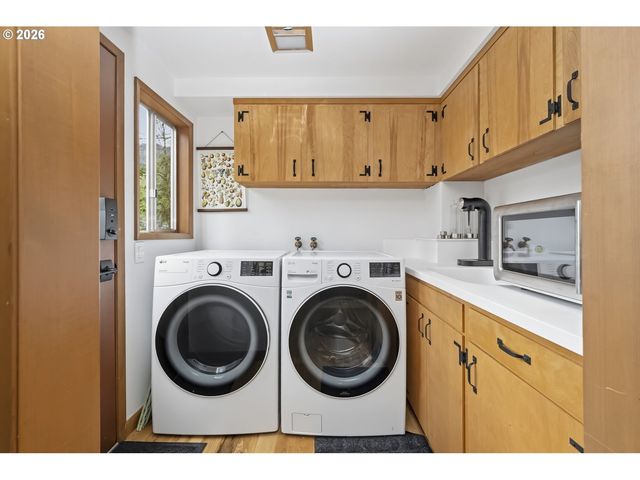 55475 Se WHITE CAP Ln, Sandy, OR 97055