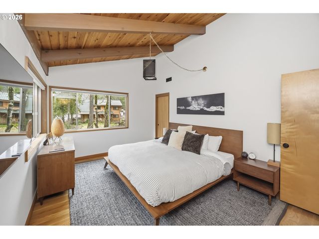 55475 Se WHITE CAP Ln, Sandy, OR 97055
