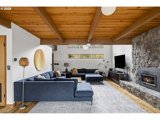 55475 Se WHITE CAP Ln, Sandy, OR 97055
