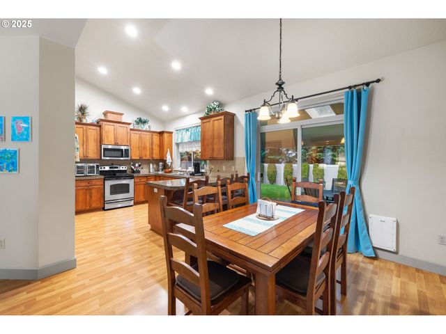 2506 Ne 170TH Ct, Vancouver, WA 98684