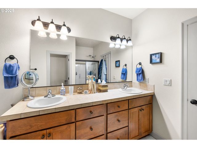 2506 Ne 170TH Ct, Vancouver, WA 98684