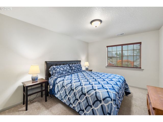 2506 Ne 170TH Ct, Vancouver, WA 98684