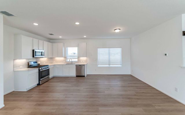 337 Yosemite DR, Kyle, TX 78640