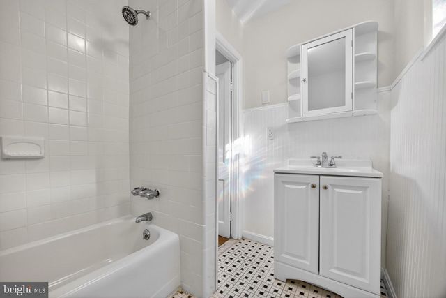 123 PENSDALE ST, Philadelphia, PA 19127