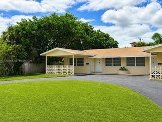 2051 NE 25th Avenue, Pompano Beach, FL 33062