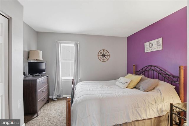 1829 KRYSTLE DR, Lancaster, PA 17602