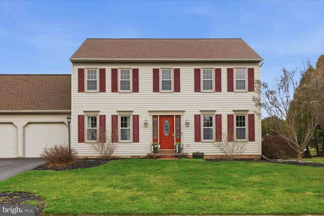 1829 KRYSTLE DR, Lancaster, PA 17602