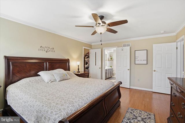 1829 KRYSTLE DR, Lancaster, PA 17602