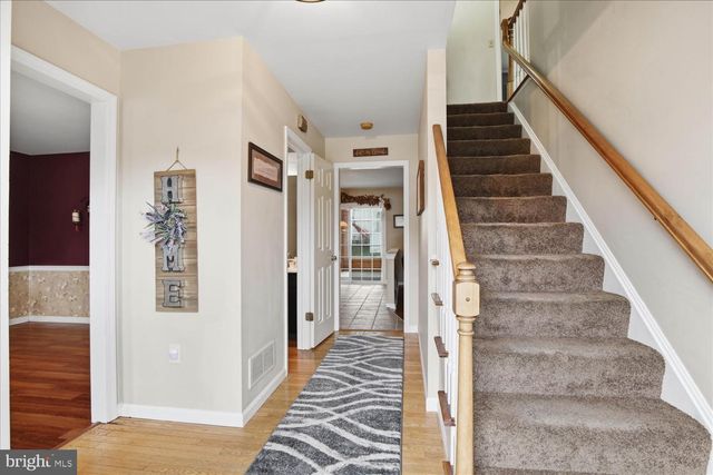 1829 KRYSTLE DR, Lancaster, PA 17602