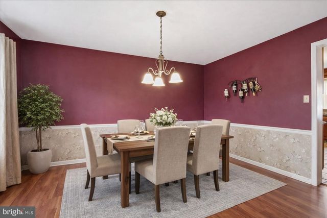 1829 KRYSTLE DR, Lancaster, PA 17602