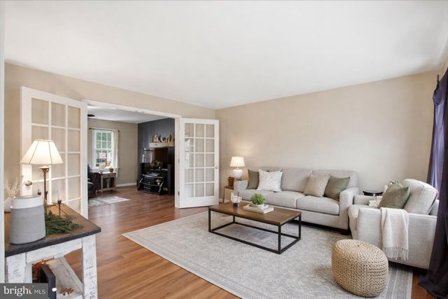 1829 KRYSTLE DR, Lancaster, PA 17602