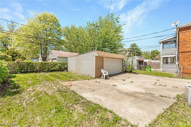 414 E 222nd Street, Euclid, OH 44123