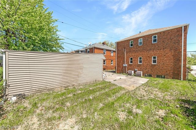 414 E 222nd Street, Euclid, OH 44123