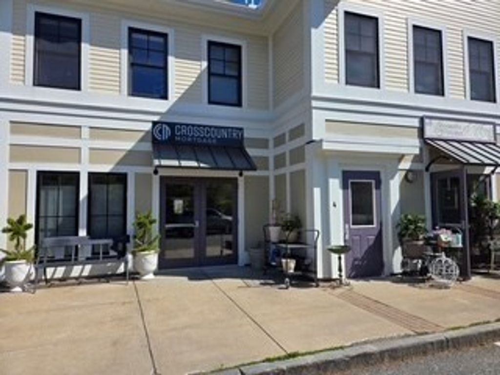 4 Summer Street 1, Manchester, MA 01944