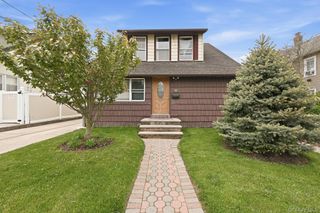 50 Leonard Avenue, Freeport, NY 11520