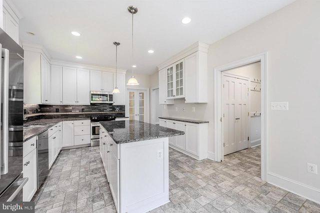 11208 W MONTPELIER RD, Great Falls, VA 22066