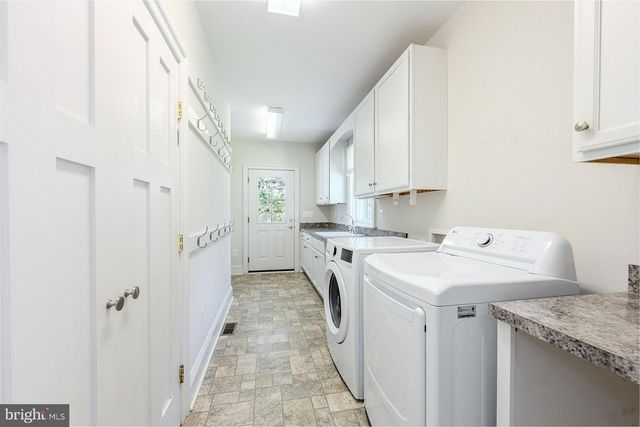 11208 W MONTPELIER RD, Great Falls, VA 22066