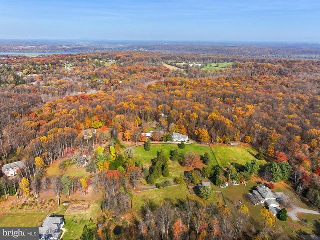 11208 W MONTPELIER RD, Great Falls, VA 22066