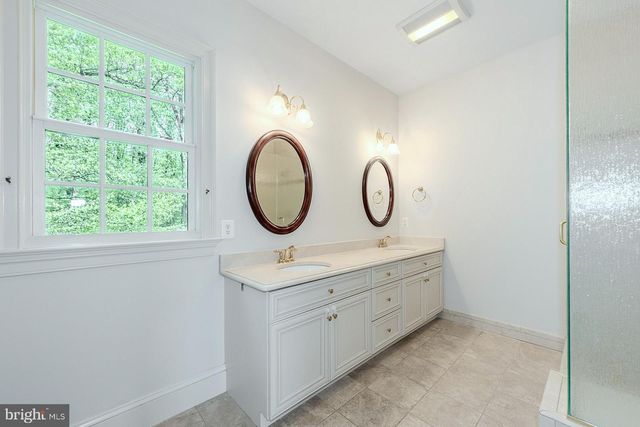11208 W MONTPELIER RD, Great Falls, VA 22066