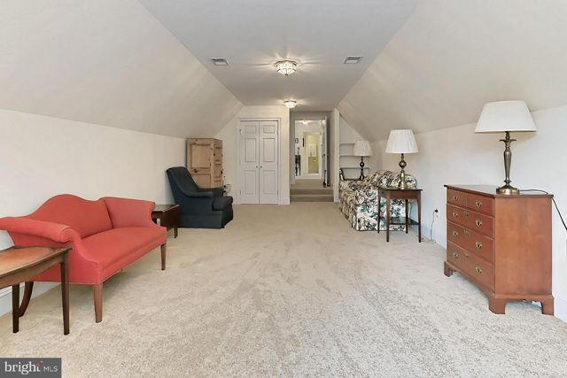 11208 W MONTPELIER RD, Great Falls, VA 22066