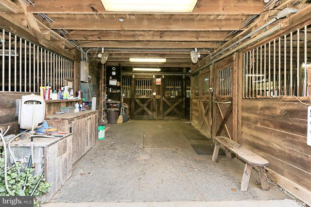 11208 W MONTPELIER RD, Great Falls, VA 22066