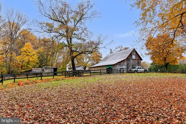 11208 W MONTPELIER RD, Great Falls, VA 22066
