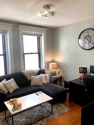 8 Garrison St 401, Boston, MA 02116