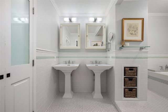 8400 Mesa Doble LN, Austin, TX 78759