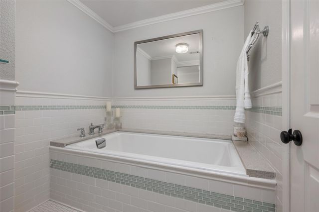 8400 Mesa Doble LN, Austin, TX 78759