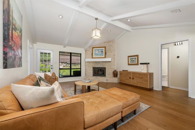 8400 Mesa Doble LN, Austin, TX 78759