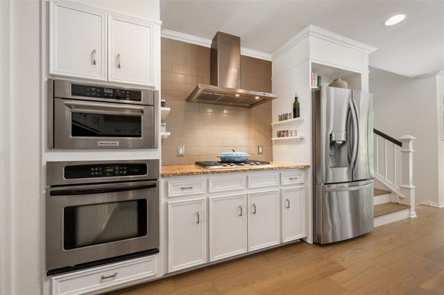 8400 Mesa Doble LN, Austin, TX 78759