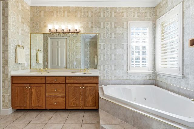 108 LAKE REGION BOULEVARD N, Winter Haven, FL 33881