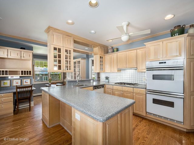 320 N Scoville Avenue, Oak Park, IL 60302