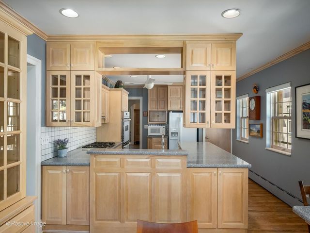 320 N Scoville Avenue, Oak Park, IL 60302